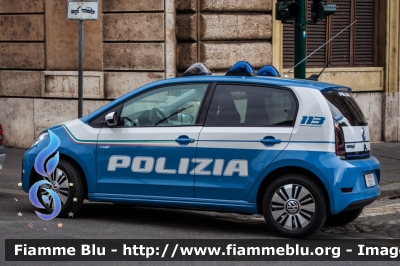 Volkswagen e-up!
Polizia di Stato
Lotto di 4 esemplari in dotazione alla
Questura di Roma
POLIZIA E8315
Parole chiave: Volkswagen e-up! PSE8315