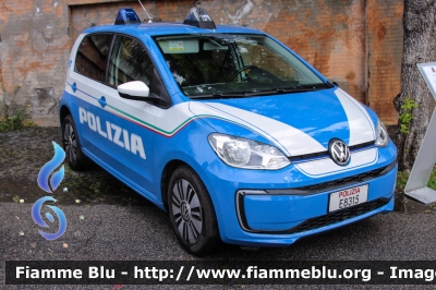 Volkswagen e-up!
Polizia di Stato
Lotto di 4 esemplari in dotazione alla
Questura di Roma
POLIZIA E8315
Parole chiave: Volkswagen e-up! POLIZIAE8315