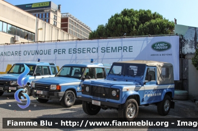 Land Rover Defender 90
Polizia di Stato
POLIZIA E8340
Parole chiave: Land_Rover Defender_90 POLIZIAE8340