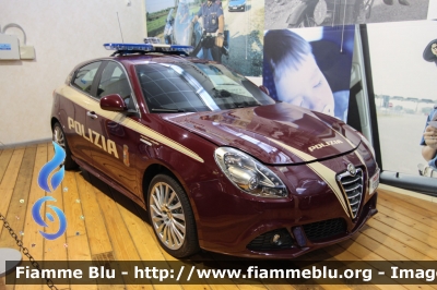 Alfa Romeo Nuova Giulietta
Polizia di Stato
Squadra Volante
Esemplare esposto presso il Museo delle auto della Polizia di Stato
POLIZIA F3730
- prototipo -
Parole chiave: Alfa_Romeo Nuova_Giulietta POLIZIAF3730