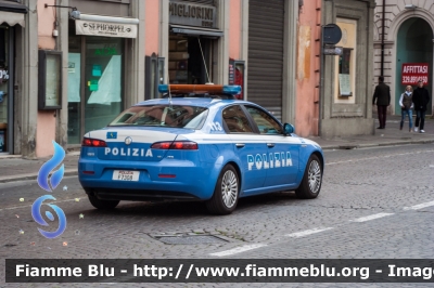 Alfa Romeo 159
Polizia di Stato
Polizia Stradale
POLIZIA F7308
Parole chiave: Alfa_Romeo 159 POLIZIAF7308