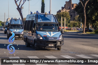 Iveco Daily IV serie
Polizia di Stato
I Reparto Mobile Roma 
Allestito Sperotto
Decorazione Grafica Artlantis
POLIZIA F8761
Parole chiave: Iveco Daily_IVserie POLIZIAF8761