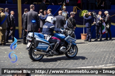 Bmw R1200RT II serie
Polizia di Stato
Polizia Stradale
POLIZIA G2415
Parole chiave: Bmw R1200RT_II_serie poliziaG2415