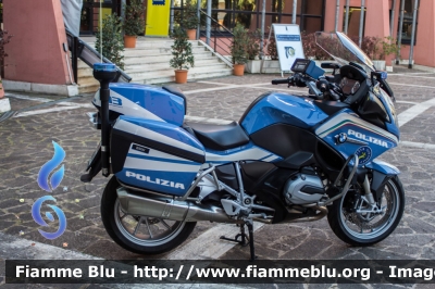 Bmw R1200RT II serie
Polizia di Stato
Polizia Stradale
POLIZIA G2421

70° Polizia Stradale
con logo celebrativo
Parole chiave: Bmw R1200RT_IIserie POLIZIAG2421