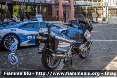 BMW R1200RT II serie
Polizia di Stato
Polizia Stradale
POLIZIA G2659

70° Polizia Stradale
con logo celebrativo
Parole chiave: BMW R1200RT_IIserie POLIZIAG2659