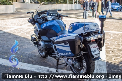 BMW R1200RT II serie
Polizia di Stato
Polizia Stradale
POLIZIA G2659

70° Polizia Stradale
con logo celebrativo
Parole chiave: BMW R1200RT_IIserie POLIZIAG2659