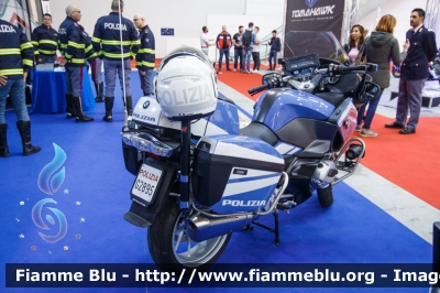 Bmw R1200RT II serie
Polizia di Stato
Polizia Stradale
POLIZIA G2895

fotografata al RomaMotorDays 2019
Parole chiave: Bmw R1200RT_IIserie POLIZIAG2895