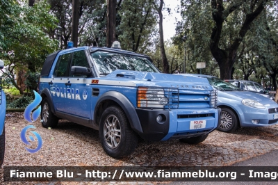 Land-Rover Discovery 3
Polizia di Stato
Reparto Mobile
POLIZIA H0033
Parole chiave: Land-Rover Discovery_3 POLIZIAH0033 Festa_della_Polizia_2018