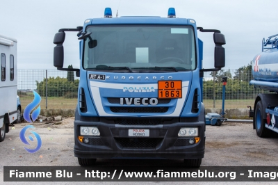 Iveco EuroCargo 180E30 III serie
Polizia di Stato
Servizio Aereo
Autorifornitore in servizio presso il 1° Reparto Volo Roma
POLIZIA H0860
Parole chiave: Iveco EuroCargo_180E30_IIIserie POLIZIAH0860