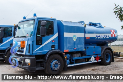 Iveco EuroCargo 180E30 III serie
Polizia di Stato
Servizio Aereo
Autorifornitore in servizio presso il 1° Reparto Volo Roma
POLIZIA H0870
Parole chiave: Iveco EuroCargo_180E30_IIIserie POLIZIAH0870