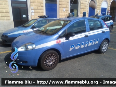 Fiat Grande Punto
Polizia di Stato
Polizia Ferroviaria
POLIZIA H1803
Parole chiave: Fiat Grande_Punto POLIZIAH1803