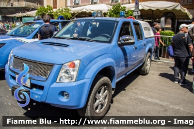 Isuzu D-Max I serie restyle
Polizia di Stato
Artificieri
Allestita Maritan
Decorazione Grafica Artlantis
POLIZIA H2974
Parole chiave: Isuzu D-Max_I_serie_restyle POLIZIAH2974 Festa_Della_Repubblica_2017