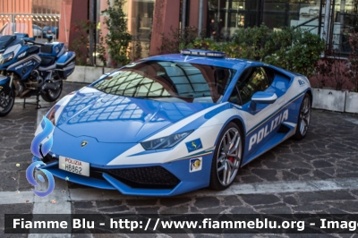 Lamborghini Huracan LP 610-4
Polizia Di Stato
Polizia Stradale
Allestimento Lamborghini
Decorazione Grafica Artlantis
POLIZIA H8862

70° Polizia Stradale
con logo celebrativo
Parole chiave: Lamborghini Huracan_LP_610-4 POLIZIAH8862