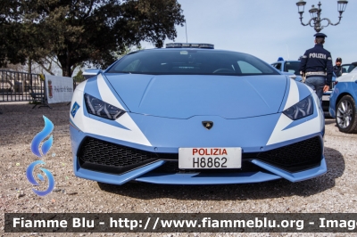 Lamborghini Huracàn LP610-4
Polizia di Stato
Polizia Stradale
Allestita Lamborghini
Decorazione grafica Artlantis
POLIZIA H8862
Parole chiave: Lamborghini Huracàn_LP610-4 POLIZIAN8862 Festa_della_Polizia_2018