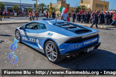 Lamborghini Huracàn LP 610-4
Polizia di Stato
Polizia Stradale
Allestita Lamborghini
Decorazione grafica Artlantis
POLIZIA H8862

In esposizione al
50° ANPS
Parole chiave: Lamborghini Huracàn_LP_610-4 POLIZIAH8862