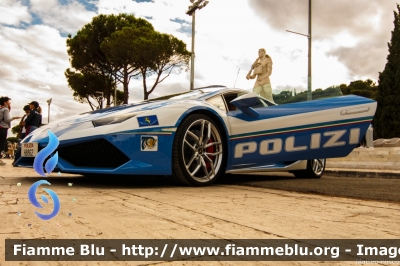 Lamborghini Huracan LP 610-4
Polizia Di Stato
Polizia Stradale
Allestimento Lamborghini
Decorazione Grafica Artlantis
POLIZIA H8862
Parole chiave: Lamborghini Huracan_LP 610-4 POLIZIAH8862