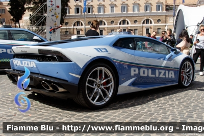 Lamborghini Huracàn LP 610-4
Polizia di Stato
Polizia Stradale
Allestita Lamborghini
Decorazione grafica Artlantis
POLIZIA H8862

172° Polizia di Stato
Parole chiave: Lamborghini Huracàn_LP_610-4 POLIZIAH8862