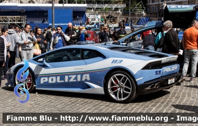 Lamborghini Huracàn LP 610-4
Polizia di Stato
Polizia Stradale
Allestita Lamborghini
Decorazione grafica Artlantis
POLIZIA H8862

172° Polizia di Stato
Parole chiave: Lamborghini Huracàn_LP_610-4 POLIZIAH8862