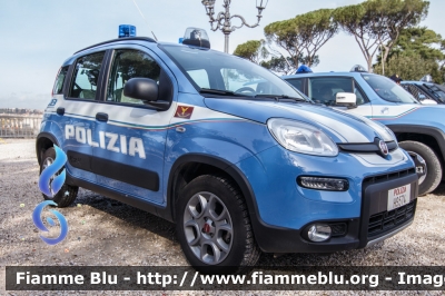 Fiat Nuova Panda 4x4 II serie
Polizia di Stato
Polizia Ferroviaria
Con logo celebrativo dei 110 anni della specialità
POLIZIA H9574
Parole chiave: Fiat Nuova_Panda_4x4_IIserie POLIZIAH9574 Festa_della_Polizia_2018