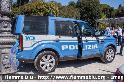 Land-Rover Discovery 4
Polizia di Stato
I° Reparto Mobile Roma
allestimento Marazzi
decorazione grafica Artlantis
POLIZIA M1298
Parole chiave: Land-Rover Discovery_4 POLIZIAM1298 festa_polizia_2017