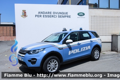 Land Rover Discovery Sport
Polizia di Stato
POLIZIA M1325
Parole chiave: Land_Rover Discovery_Sport POLIZIAM1325