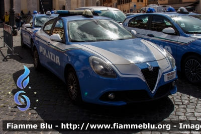 Alfa Romeo Nuova Giulietta restyle
Polizia di Stato
Allestita NCT Nuova Carrozeria Torinese
Decorazione Grafica Artlantis
POLIZIA M1448

172° Polizia di Stato
Parole chiave: Alfa_Romeo Nuova_Giulietta_restyle POLIZIAM1448