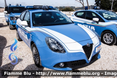 Alfa Romeo Nuova Giulietta restyle
Polizia di Stato
POLIZIA M1453
Parole chiave: Alfa-Romeo Nuova_Giulietta_restyle POLIZIAM1453 festa_della_Polizia_2018