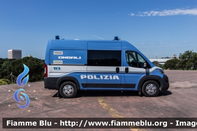 Fiat Ducato X290
Polizia di Stato
Unità Cinofile
POLIZIA M2201
Parole chiave: Fiat Ducato_X290 POLIZIAM2201