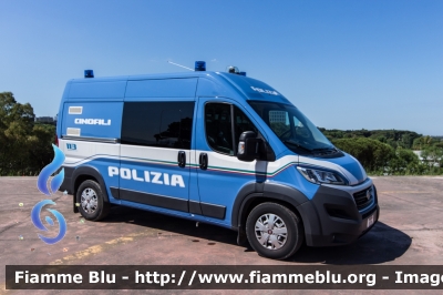 Fiat Ducato X290
Polizia di Stato
Unità Cinofile
POLIZIA M2201
Parole chiave: Fiat Ducato_X290 POLIZIAM2201