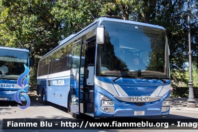 Iveco Crossway
Polizia di Stato
POLIZIA M2317
Parole chiave: Iveco Crossway POLIZIAM2317 festa_polizia_2017