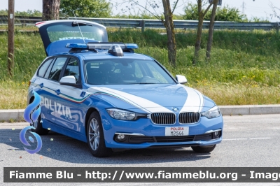 Bmw 320 Touring F31 II restyle
Polizia di Stato
Polizia Stradale
Allestimento Marazzi
Decorazione Grafica Artlantis
POLIZIA M2544
Parole chiave: Bmw 320_Touring_F31_II_restyle PSM2544