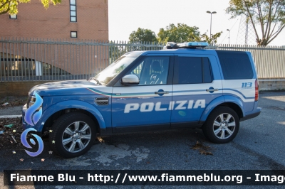 Land Rover Discovery 4
Polizia di Stato
Squadra Volante
Unità Operativa di Primo Intervento
POLIZIA M2631
Parole chiave: Land_Rover Discovery_4 POLIZIAM2631