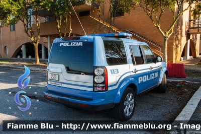 Land Rover Discovery 4
Polizia di Stato
Squadra Volante
Unità Operativa di Primo Intervento
POLIZIA M2631
Parole chiave: Land_Rover Discovery_4 POLIZIAM2631