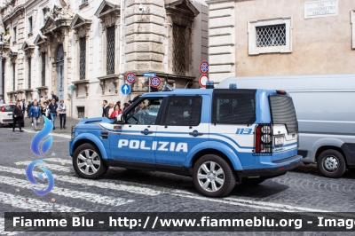 Land Rover Discovery 4
Polizia di Stato
Reparto Mobile
Allestimento Marazzi 
Decorazione Grafica Artlantis
POLIZIA M2774
Parole chiave: Land-Rover Discovery_4 POLIZIAM2774 Festa_Della_Polizia_2018