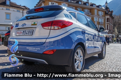 Hyundai iX35 Fuel Cell
Polizia di Stato
Polizia Stradale in servizio sulla A22 Modena-Brennero
POLIZIA M3489
Parole chiave: Hyundai iX35_Fuel_Cell POLIZIAM3489