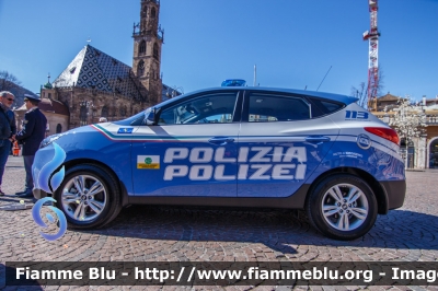 Hyundai iX35 Fuel Cell
Polizia di Stato
Polizia Stradale in servizio sulla A22 Modena-Brennero
POLIZIA M3489
Parole chiave: Hyundai iX35_Fuel_Cell POLIZIAM3489