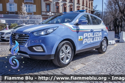 Hyundai iX35 Fuel Cell
Polizia di Stato
Polizia Stradale in servizio sulla A22 Modena-Brennero
POLIZIA M3489
Parole chiave: Hyundai iX35_Fuel_Cell POLIZIAM3489