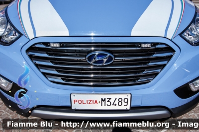 Hyundai iX35 Fuel Cell
Polizia di Stato
Polizia Stradale in servizio sulla A22 Modena-Brennero
POLIZIA M3489
Parole chiave: Hyundai iX35_Fuel_Cell POLIZIAM3489