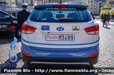 Hyundai iX35 Fuel Cell
Polizia di Stato
Polizia Stradale in servizio sulla A22 Modena-Brennero
POLIZIA M3489
Parole chiave: Hyundai iX35_Fuel_Cell POLIZIAM3489