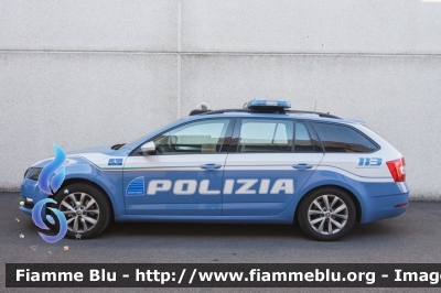 Skoda Octavia Wagon V serie
Polizia di Stato
Polizia Stradale
Polizia Autostradale
in servizio sulla rete Autovia Padana
Allestimento Focaccia
Decorazione Grafica Artlantis
POLIZIA M3722
Parole chiave: Skoda Octavia_Wagon_Vserie POLIZIAM3722 Reas_2019