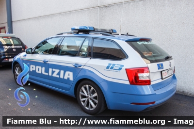 Skoda Octavia Wagon V serie
Polizia di Stato
Polizia Stradale
Polizia Autostradale
in servizio sulla rete Autovia Padana
Allestimento Focaccia
Decorazione Grafica Artlantis
POLIZIA M3722
Parole chiave: Skoda Octavia_Wagon_Vserie POLIZIAM3722 Reas_2019