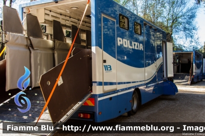 Iveco EuroCargo 160-280 IV serie
Polizia di Stato
Reparto a Cavallo
Allestimento Valli
POLIZIA M4316
Parole chiave: Iveco EuroCargo_160-280_IVserie POLIZIAM4316