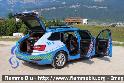 Skoda Superb Wagon 4x4 III serie
Polizia di Stato
Polizia Stradale
in servizio sulla A22 "Modena-Brennero"
POLIZIA M4332
Parole chiave: Skoda Superb_Wagon_4x4_IIIserie POLIZIAM4332