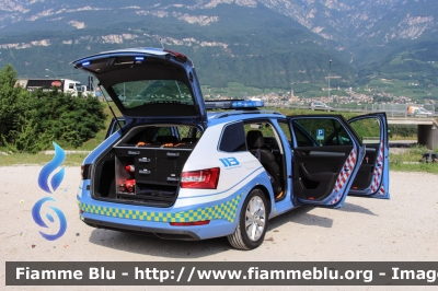 Skoda Superb Wagon 4x4 III serie
Polizia di Stato
Polizia Stradale
in servizio sulla A22 "Modena-Brennero"
POLIZIA M4332
Parole chiave: Skoda Superb_Wagon_4x4_IIIserie POLIZIAM4332