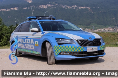 Skoda Superb Wagon 4x4 III serie
Polizia di Stato
Polizia Stradale
in servizio sulla A22 "Modena-Brennero"
POLIZIA M4332
Parole chiave: Skoda Superb_Wagon_4x4_III_serie POLIZIAM4332