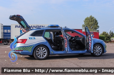 Skoda Superb Wagon 4x4 III serie
Polizia di Stato
Polizia Stradale
in servizio sulla A22 "Modena-Brennero"
POLIZIA M4342
Parole chiave: Skoda Superb_Wagon_4x4_IIIserie POLIZIAM4342