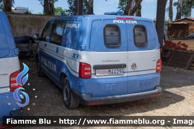 Volkswagen Transporter T6
Polizia di Stato
Unità Cinofile
Allestimento BAI
POLIZIA M4429
Parole chiave: Volkswagen Transporter_T6 POLIZIAM4429