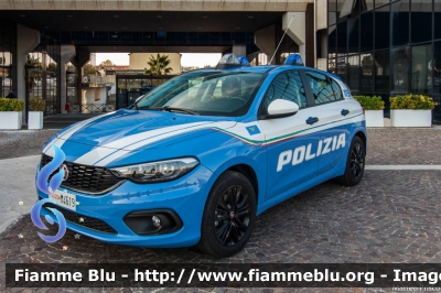 Fiat Nuova Tipo
Polizia di Stato
Polizia delle Comunicazioni
POLIZIA M4619
Parole chiave: Fiat Nuova_Tipo POLIZIAM4619