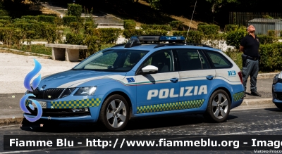 Skoda Octavia Wagon V serie
Polizia di Stato
Polizia Stradale
Allestimento Focaccia
Decorazione Grafica Artlantis
POLIZIA M5243
Parole chiave: Skoda Octavia_Wagon_Vserie POLIZIAM5243