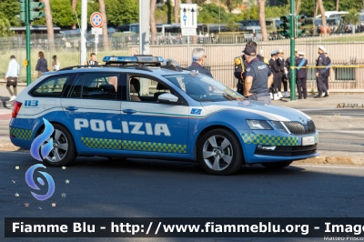 Skoda Octavia Wagon V serie
Polizia di Stato
Polizia Stradale
Allestimento Focaccia
Decorazione Grafica Artlantis
POLIZIA M5243
Parole chiave: Skoda Octavia_Wagon_Vserie POLIZIAM5243